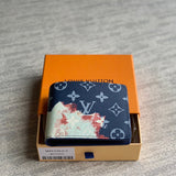  Statement everyday bag front view 7