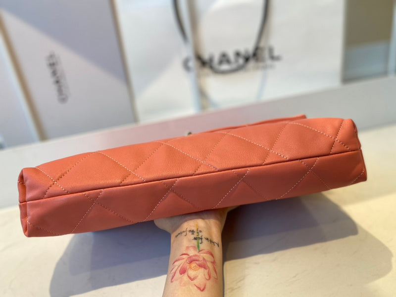  handbag, spacious everyday style, image 3