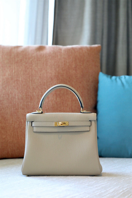 Interior view of streamlined premium bag