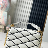  Sophisticated shoulder bag front view 19