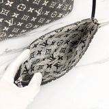 Back view of everyday-luxe premium women's handbag – women's luxury accessory