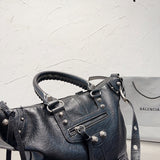 Ziva's Charm handbag – detail view (one versatile size)