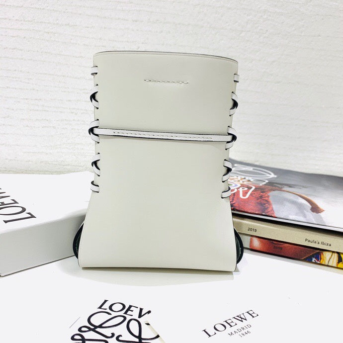 Ziva's Charm handbag – product shot (18cm*24cm*5.5cm)