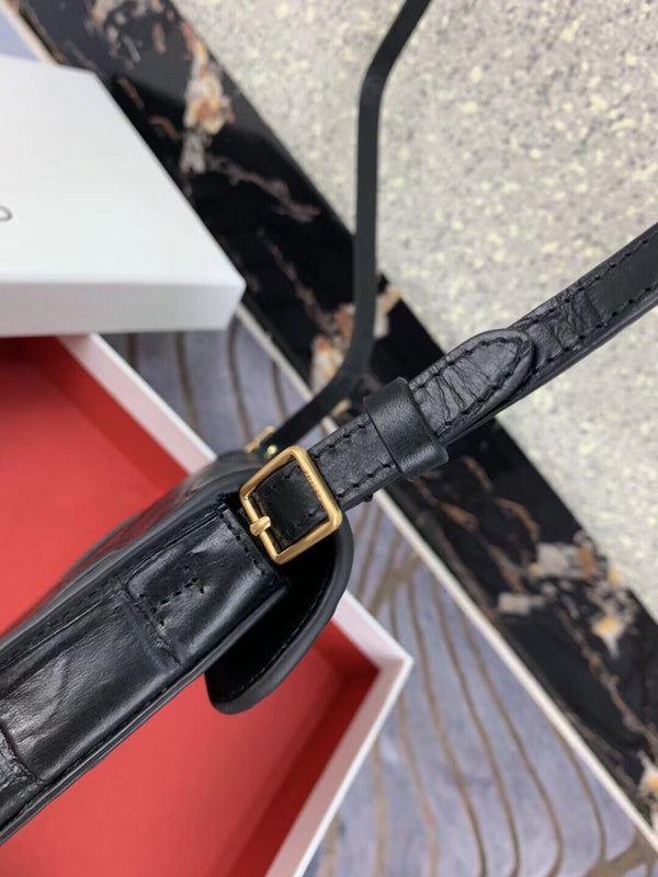 Front view of chic statement women's handbag – women's designer-style accessory