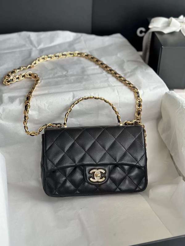 Zivas Charm Refined Structure Luxury Handbag (Thoughtfully Structured Design) – Close-Up Detail
