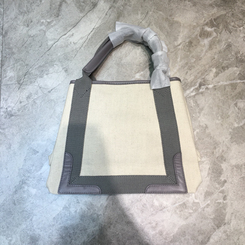 Contemporary Premium PU Leather Handbag - Sleek Minimalist Lines | Women's Luxury Handbag #768 - close-up detail shot (image 3) of designer-inspired handbag
