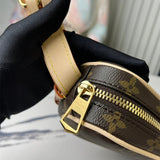  Sophisticated tote bag front view 7