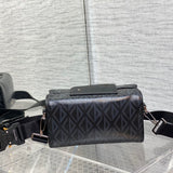 Handle and strap detail of structured sleek women's handbag – women's luxury accessory