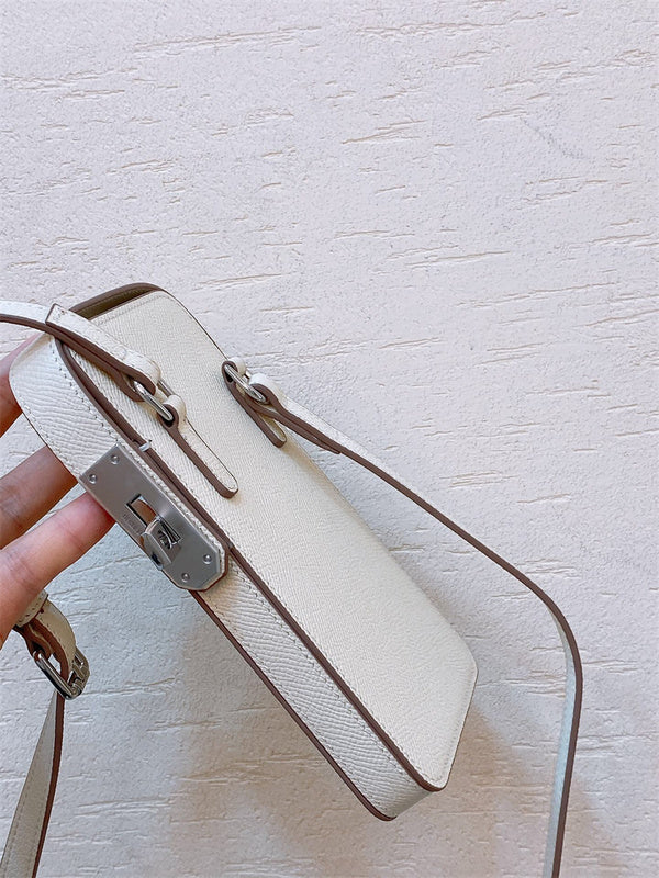  signature satchel styled with outfit 36