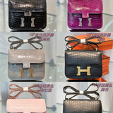 Statement structured bag carried on shoulder