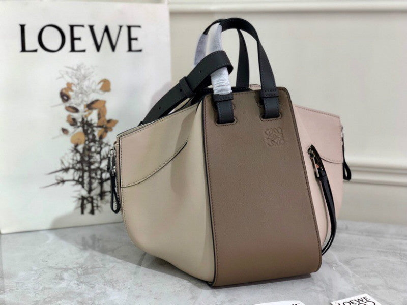 Ziva's Charm handbag – product shot (29cm*26cm*14cm)