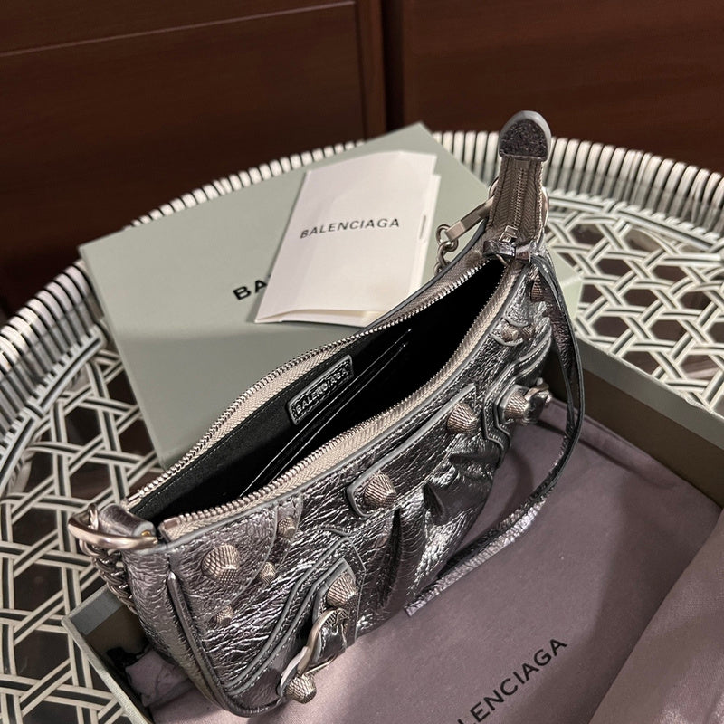 Close-up detail of refined sleek women's handbag – women's statement bag