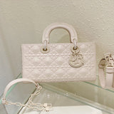 Side profile of polished modern women's handbag – women's premium purse