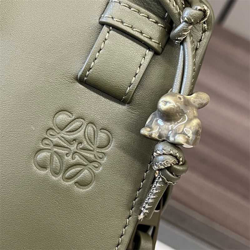 Ziva's Charm handbag – side angle view (19.5cm*14.4cm*20.8cm)