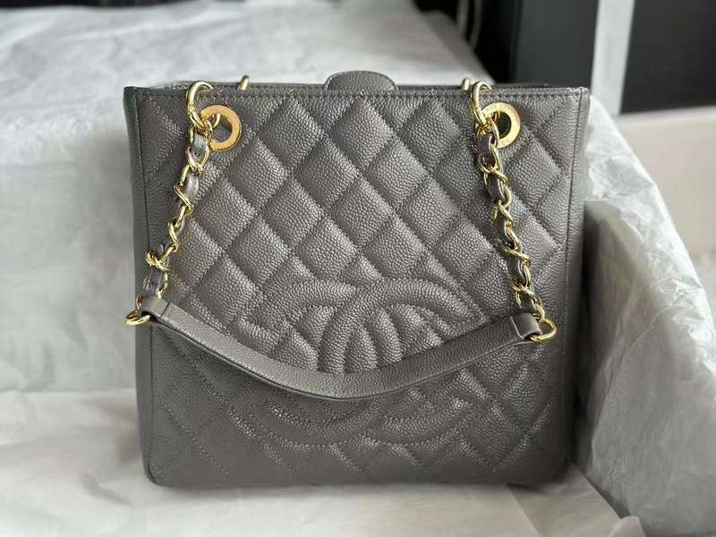 Zivas Charm Sleek Silhouette Luxury Handbag (Timeless Wardrobe Addition) – Back View