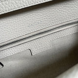Side profile of everyday-luxe modern women's handbag – women's designer-style accessory