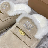 Full silhouette view of Miu Miu luxury piece style No.102