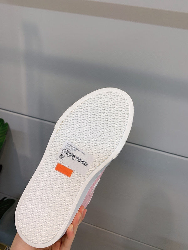 Hermes shoes Style 318 - full pair display (alternate angle)