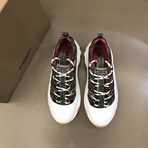 Burberry shoes Style 127 - texture and material detail