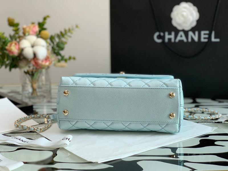  women's handbag, mid design, view 7