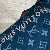  modern everyday bag styled with outfit
