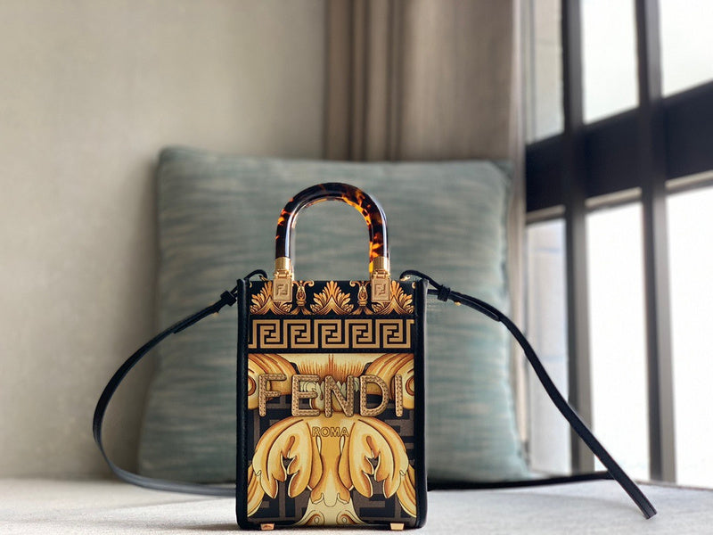 Ziva's Charm handbag – front view (18cm*13cm*6.5cm)