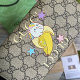 Handle and strap detail of classic statement women's handbag – women's luxury accessory