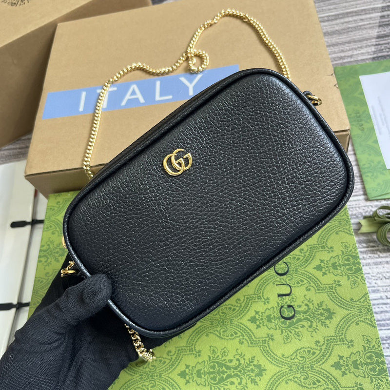 Handle and strap detail of structured classic women's handbag – women's luxury handbag