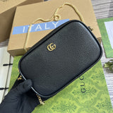 Handle and strap detail of structured classic women's handbag – women's luxury handbag