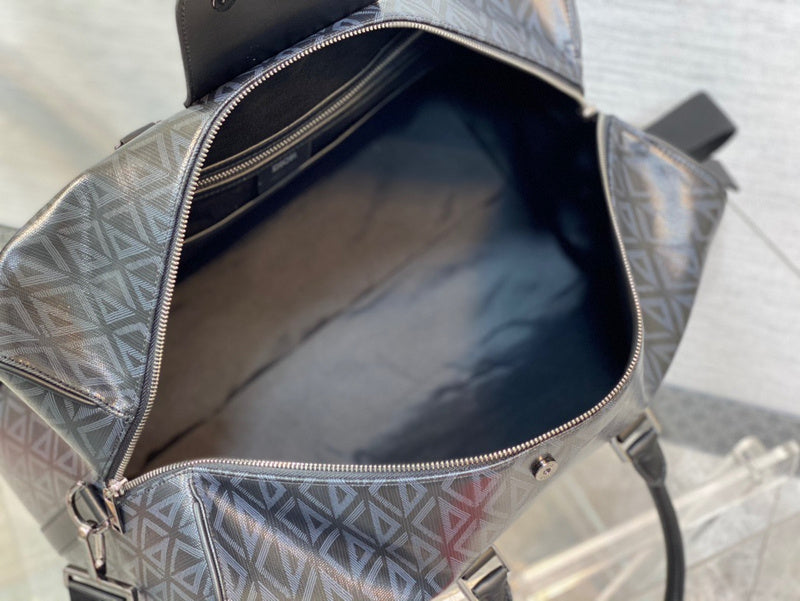 Front view of polished signature women's handbag – women's premium purse