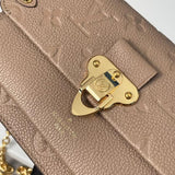 Side profile of everyday-luxe classic women's handbag – women's premium purse