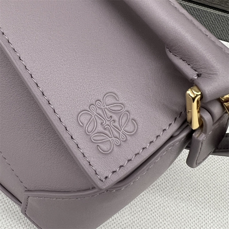  minimalist shoulder bag styled with outfit