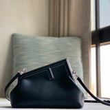 Ziva's Charm handbag – product shot (26cm*9.5cm*18cm)