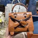  Minimalist carryall bag front view