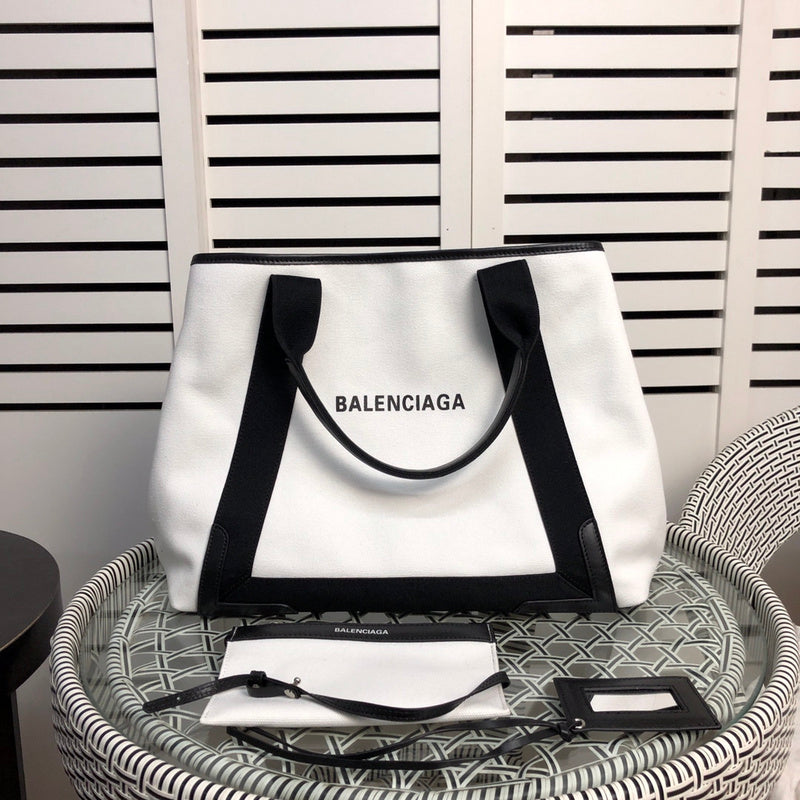 Front view of modern statement women's handbag – women's luxury handbag