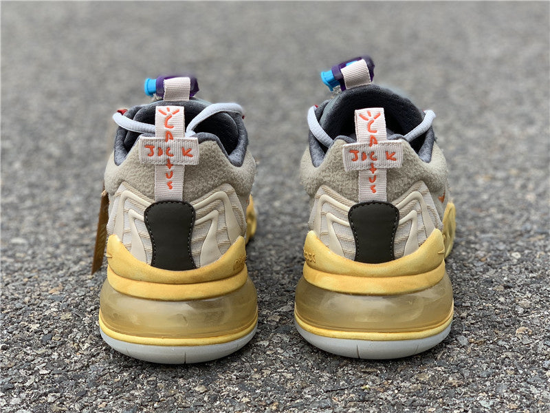 Nike Men's & Women's Luxury Low-Top Trainers — Style 021 hardware detail