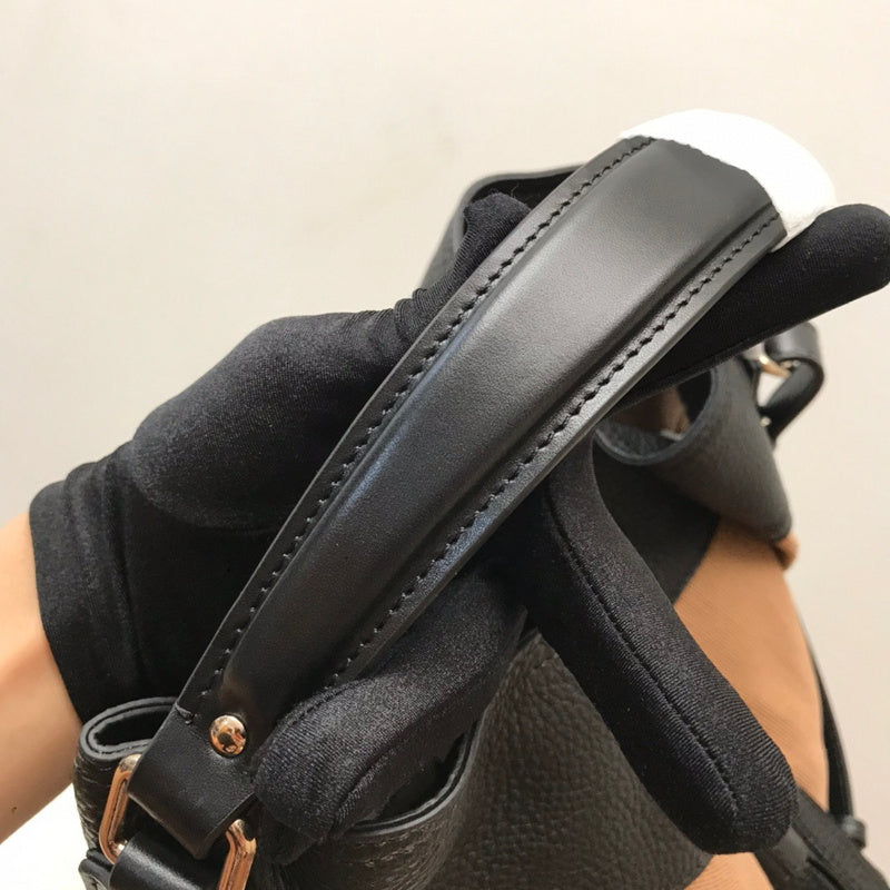 Ziva's Charm handbag – back view (one versatile size)
