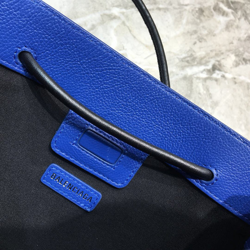 Understated Premium PU Leather Handbag - Versatile Everyday Design | Women's Designer-Inspired Purse #904 - texture close-up (image 9) of designer-inspired handbag