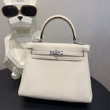  shoulder bag interior and compartment view 9