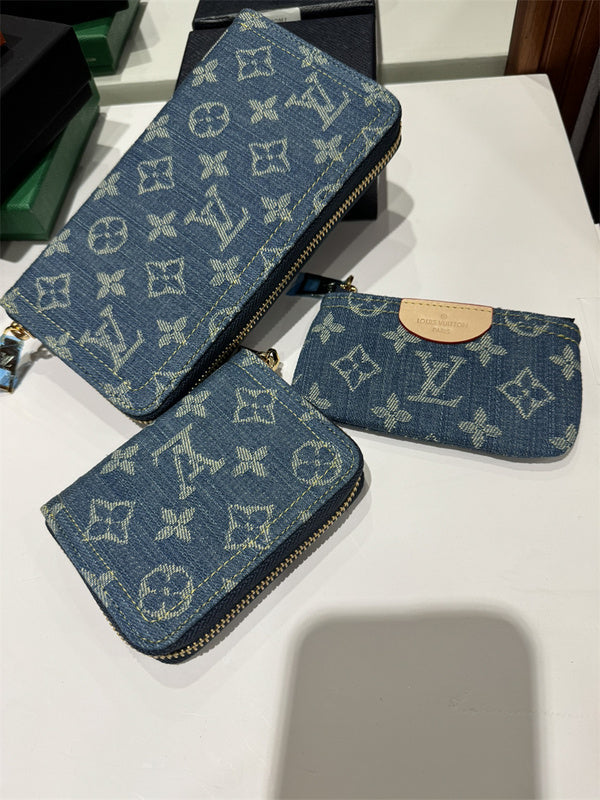  Graceful crossbody bag front view