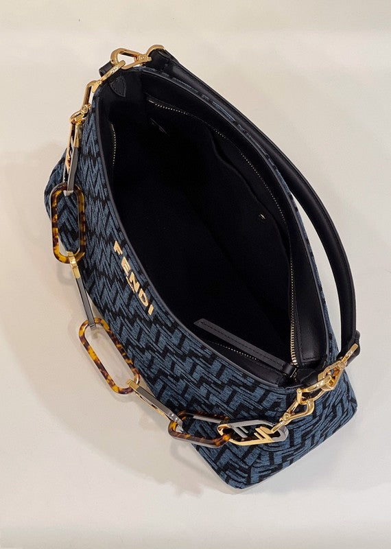 Ziva's Charm handbag – detail view (35cm*14cm*23cm)