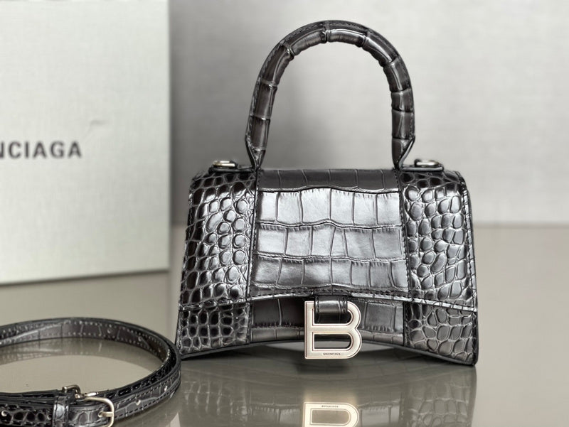 Zivas Charm Polished Finish Statement Handbag (Everyday Luxury Essential) – Front View
