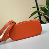  Refined top-handle bag carried on shoulder 16
