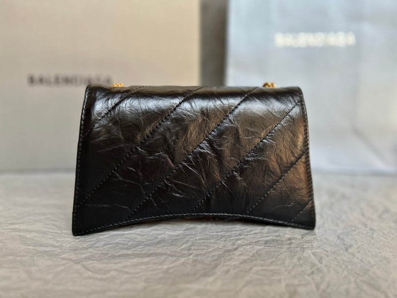 Zivas Charm Versatile Design Statement Handbag (Effortless Style Upgrade) – Close-Up Detail