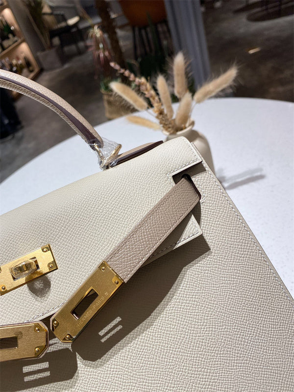  satchel interior and compartment view