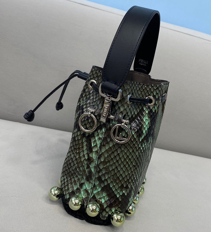 Ziva's Charm handbag – close-up view (12cm*18cm*10cm)