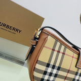 Bold Premium PU Leather Handbag - Chic Everyday Appeal | Women's Fashion Handbag #1129 - hardware and detail close-up (image 5) of designer-inspired handbag