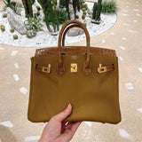  carryall bag close-up of hardware and finish 11
