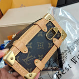  top-handle bag interior and compartment view