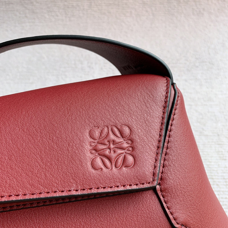 Ziva's Charm handbag – carry view (28cm*12cm*11cm)